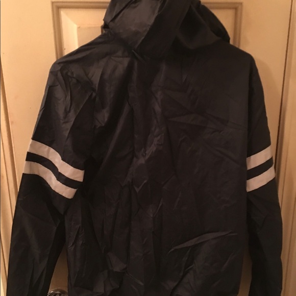 Forever 21 Black Hooded Nylon Jacket, Size M - Picture 2 of 2